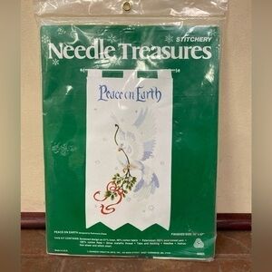 Needle Treasures Stitchery Kit PEACE ON EARTH Dove Bird Christmas Banner 15"x27"